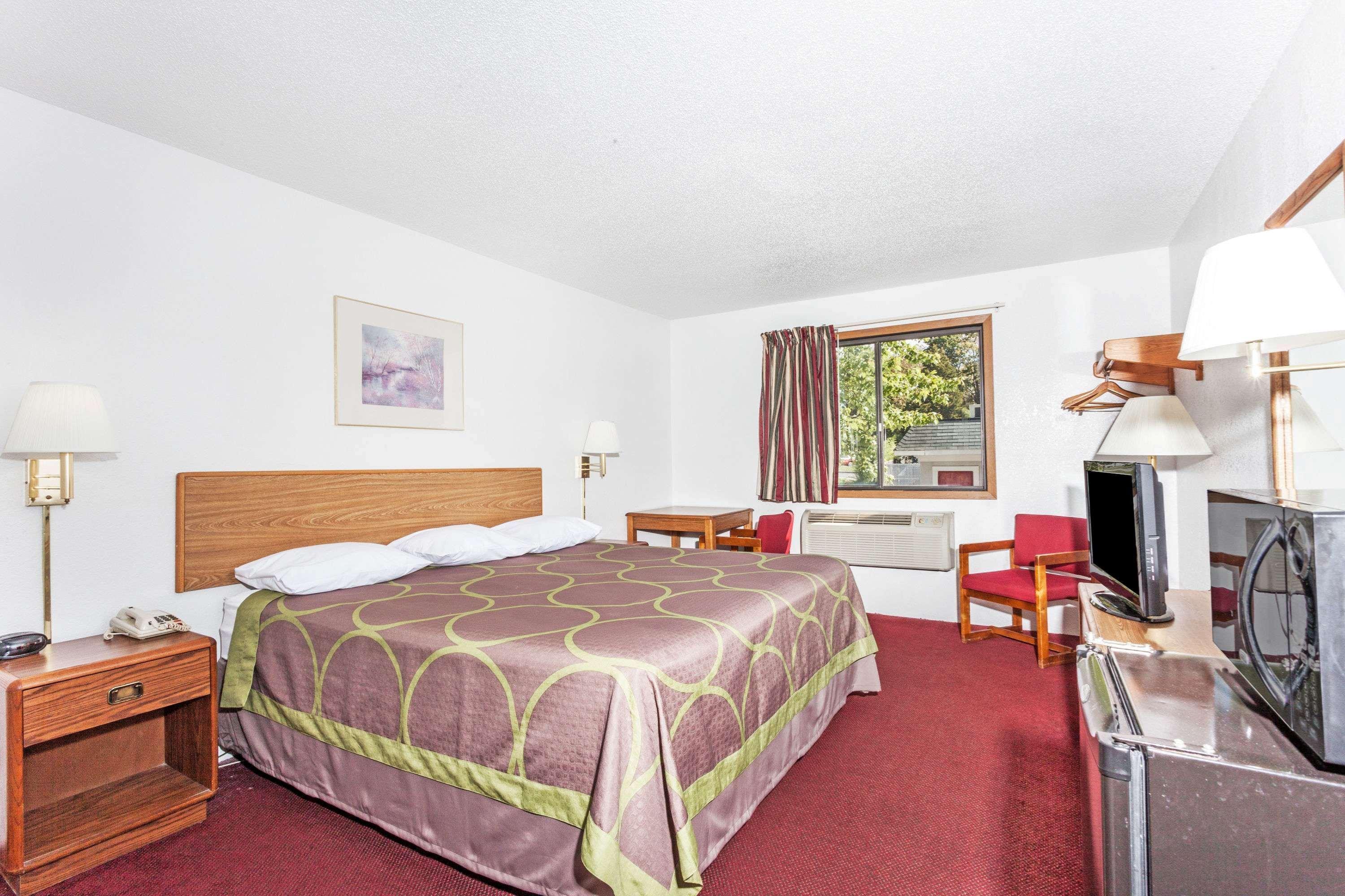 Super 8 By Wyndham Winchester Va Eksteriør billede